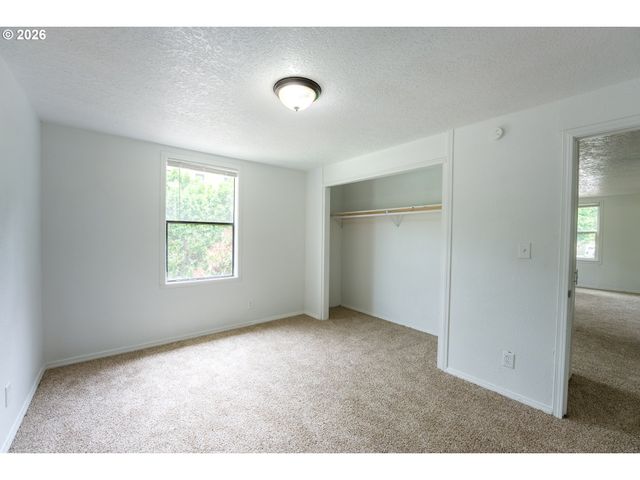 18427 Se YAMHILL St, Portland, OR 97233