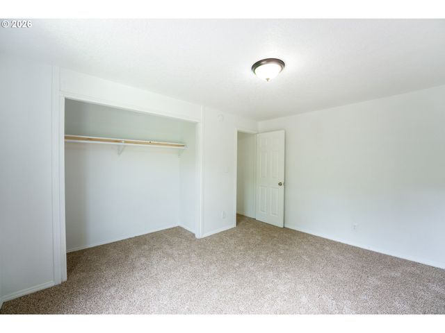 18427 Se YAMHILL St, Portland, OR 97233