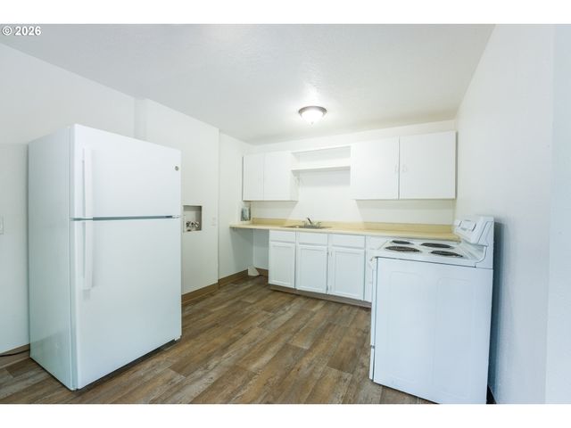18427 Se YAMHILL St, Portland, OR 97233