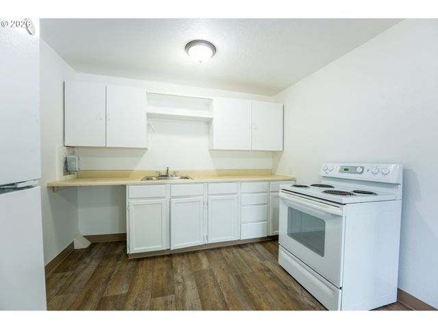 18427 Se YAMHILL St, Portland, OR 97233