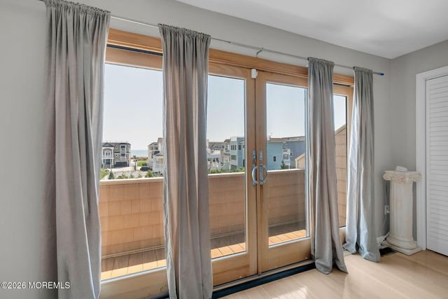 1266 Ocean Avenue 19, Sea Bright, NJ 07760