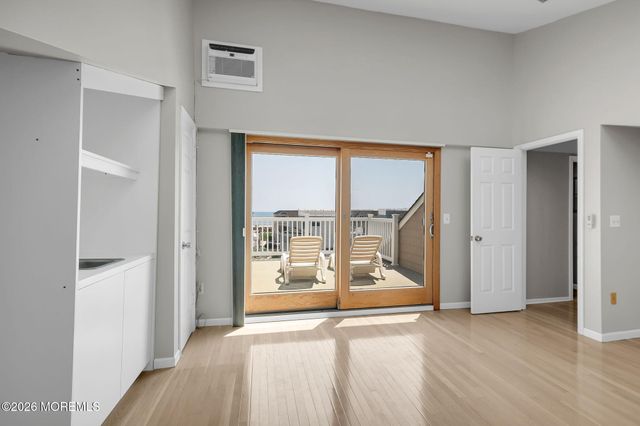 1266 Ocean Avenue 19, Sea Bright, NJ 07760
