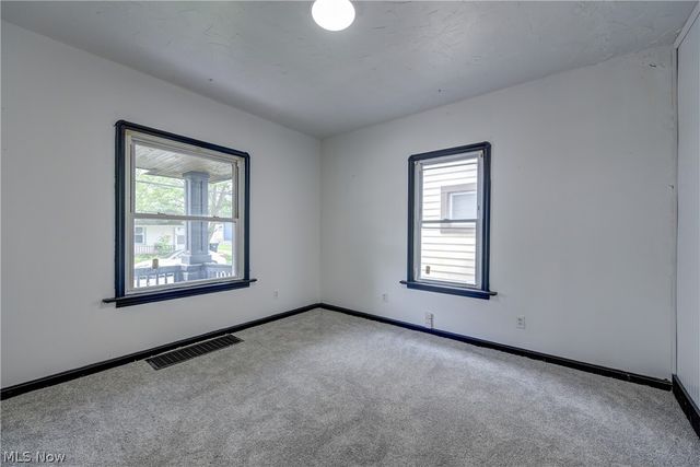 2718 Roanoke Avenue, Cleveland, OH 44109
