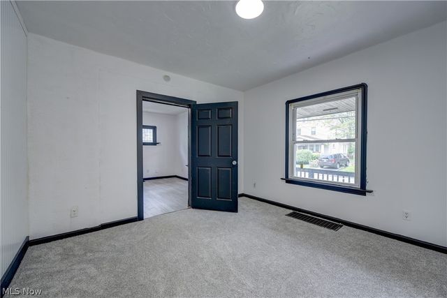 2718 Roanoke Avenue, Cleveland, OH 44109