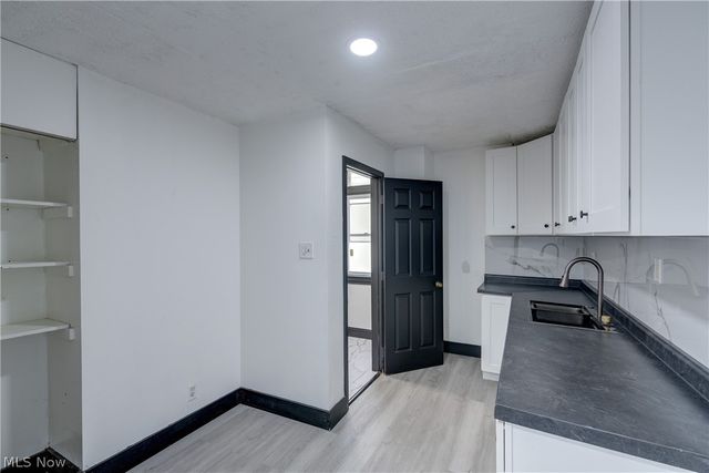 2718 Roanoke Avenue, Cleveland, OH 44109