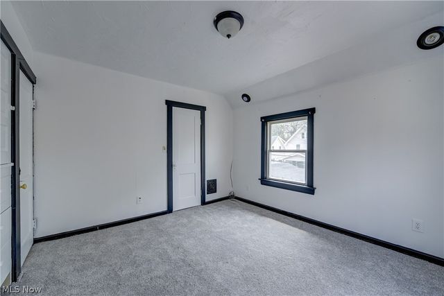 2718 Roanoke Avenue, Cleveland, OH 44109