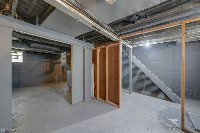 2718 Roanoke Avenue, Cleveland, OH 44109