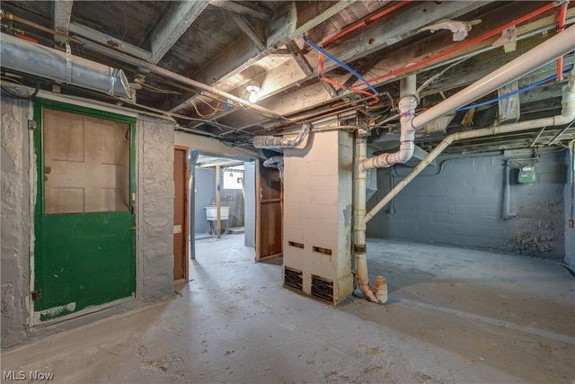 2718 Roanoke Avenue, Cleveland, OH 44109