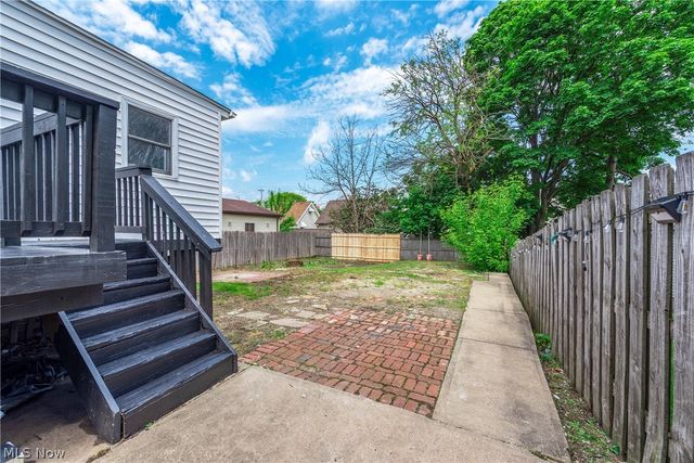 2718 Roanoke Avenue, Cleveland, OH 44109
