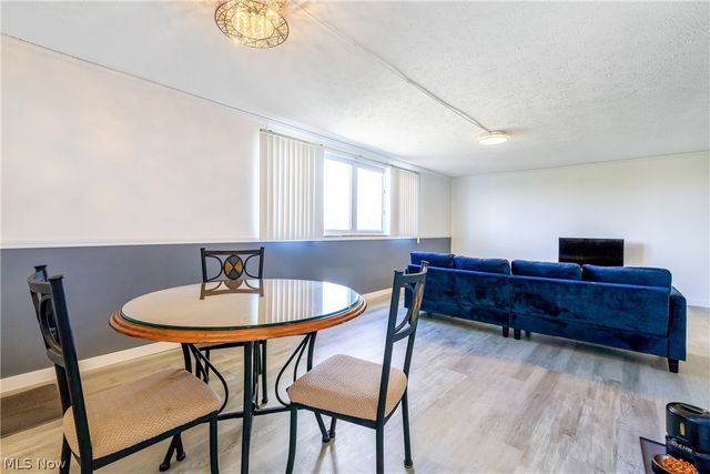 16100 Van Aken Boulevard 507, Shaker Heights, OH 44120