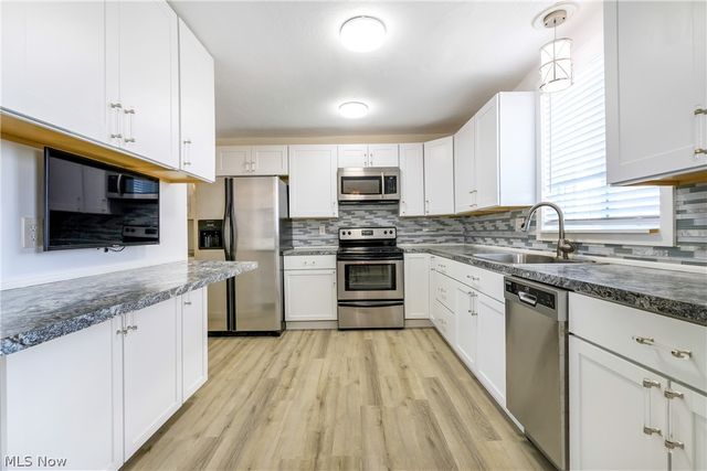 16100 Van Aken Boulevard 507, Shaker Heights, OH 44120