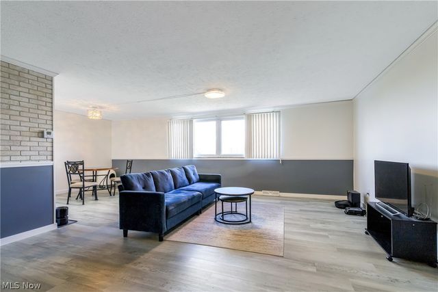16100 Van Aken Boulevard 507, Shaker Heights, OH 44120