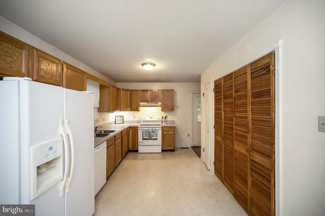 348 YORKTOWN BLVD, Locust Grove, VA 22508