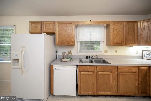 348 YORKTOWN BLVD, Locust Grove, VA 22508