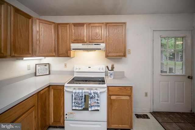 348 YORKTOWN BLVD, Locust Grove, VA 22508