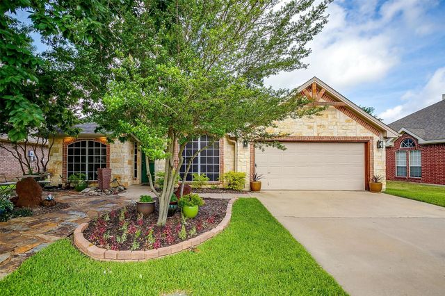 2211 Welch Place, Mansfield, TX 76063