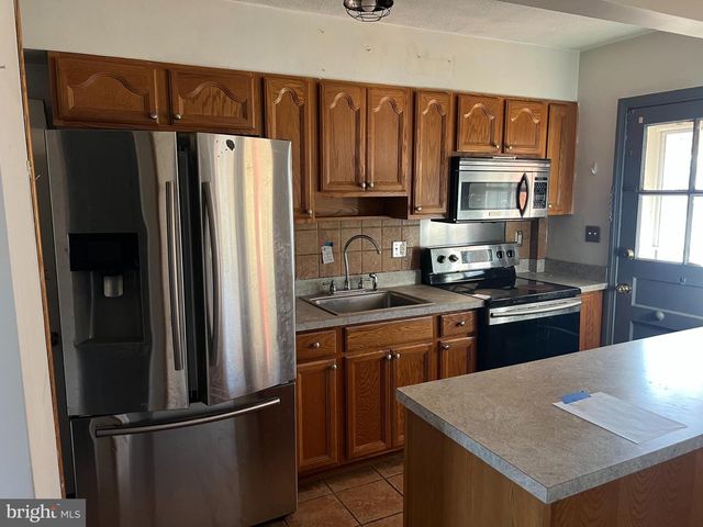 3536 MCSHANE WAY, Baltimore, MD 21222