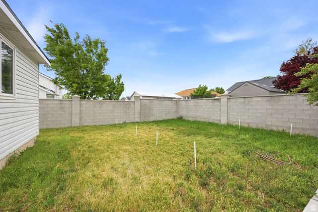 7487 W OLIVE BROOK DR, Magna, UT 84044