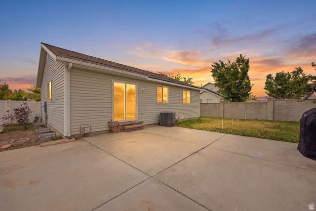 7487 W OLIVE BROOK DR, Magna, UT 84044