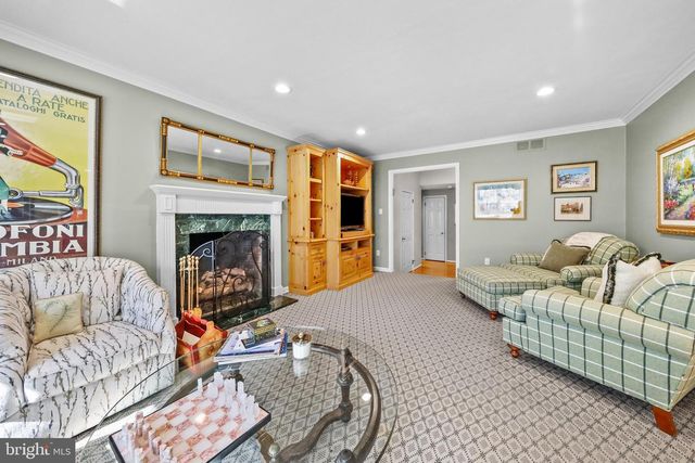 8 GLENPERTH LN, Cherry Hill, NJ 08003