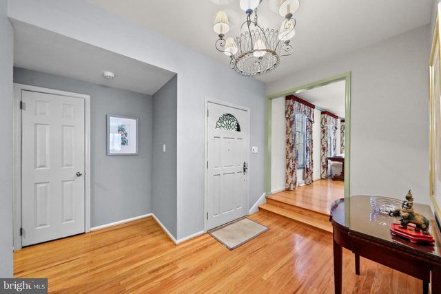 8 GLENPERTH LN, Cherry Hill, NJ 08003