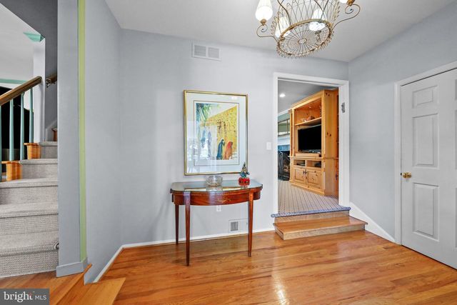 8 GLENPERTH LN, Cherry Hill, NJ 08003