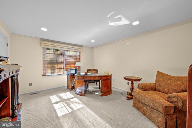 8 GLENPERTH LN, Cherry Hill, NJ 08003