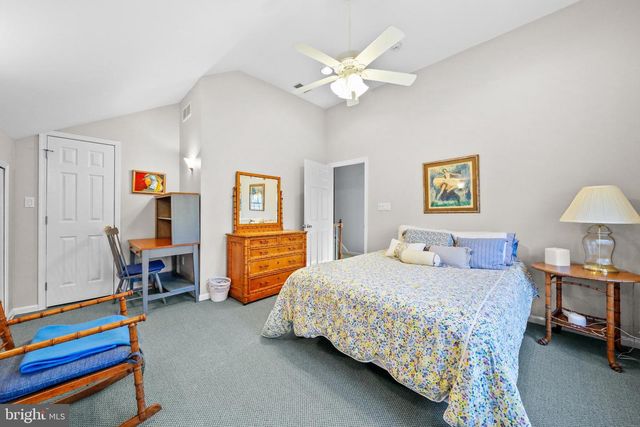 8 GLENPERTH LN, Cherry Hill, NJ 08003