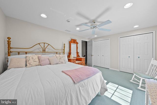 8 GLENPERTH LN, Cherry Hill, NJ 08003