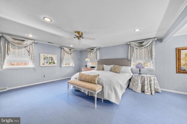 8 GLENPERTH LN, Cherry Hill, NJ 08003