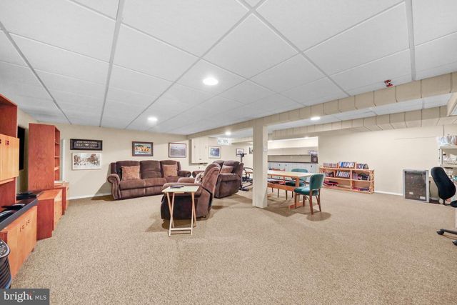 8 GLENPERTH LN, Cherry Hill, NJ 08003