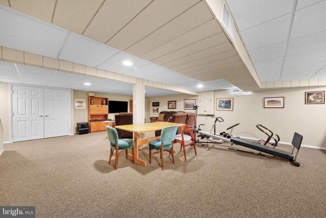 8 GLENPERTH LN, Cherry Hill, NJ 08003