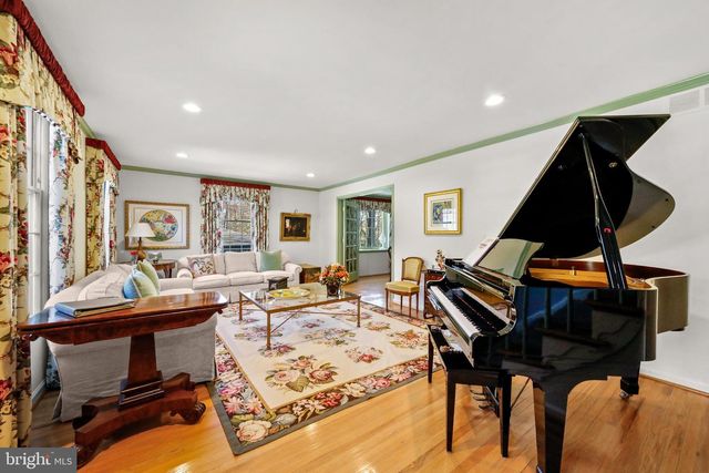 8 GLENPERTH LN, Cherry Hill, NJ 08003