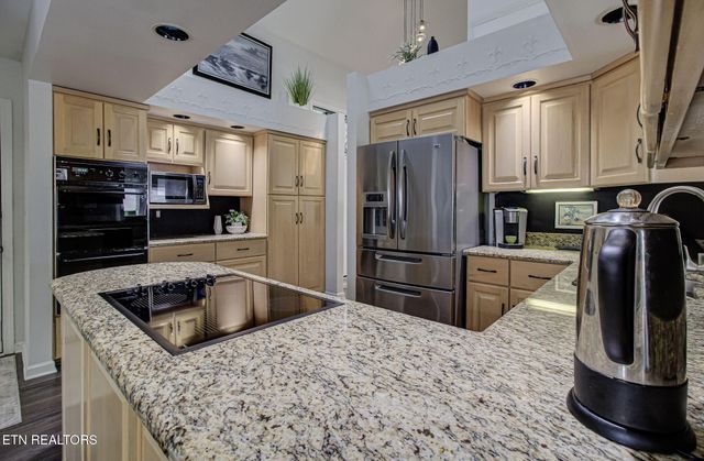 255 Chatuga Way, Loudon, TN 37774