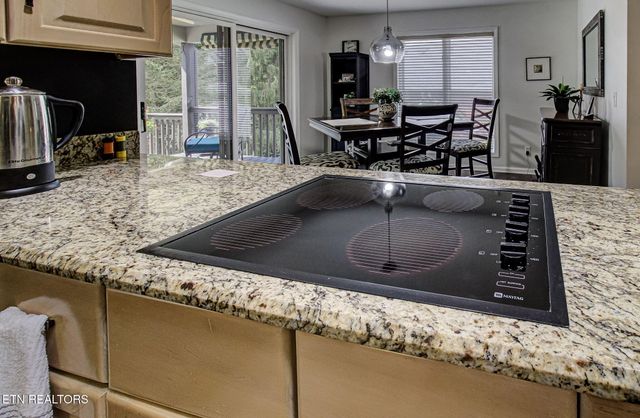 255 Chatuga Way, Loudon, TN 37774