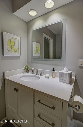255 Chatuga Way, Loudon, TN 37774