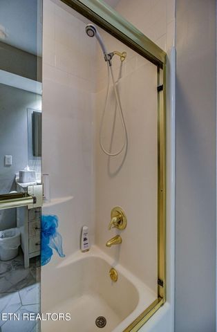 255 Chatuga Way, Loudon, TN 37774