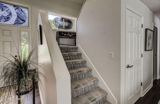 255 Chatuga Way, Loudon, TN 37774