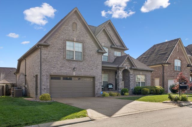 608 Southshore Pt, Mount Juliet, TN 37122