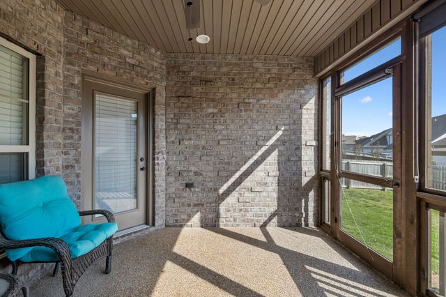 608 Southshore Pt, Mount Juliet, TN 37122