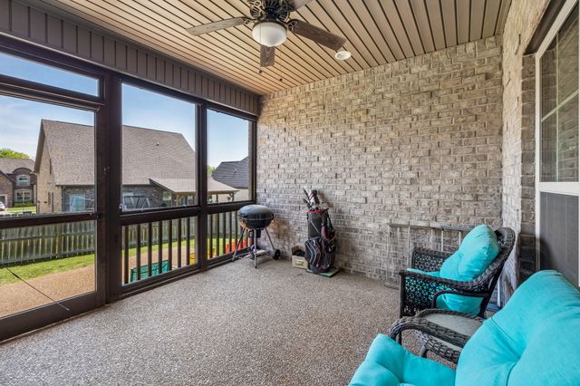 608 Southshore Pt, Mount Juliet, TN 37122