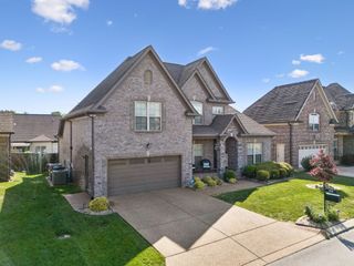 608 Southshore Pt, Mount Juliet, TN 37122