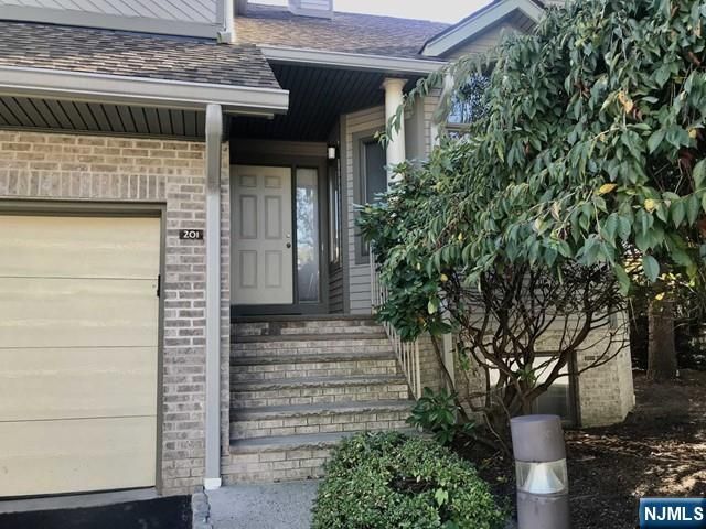 201 Beech Court, Norwood, NJ 07648