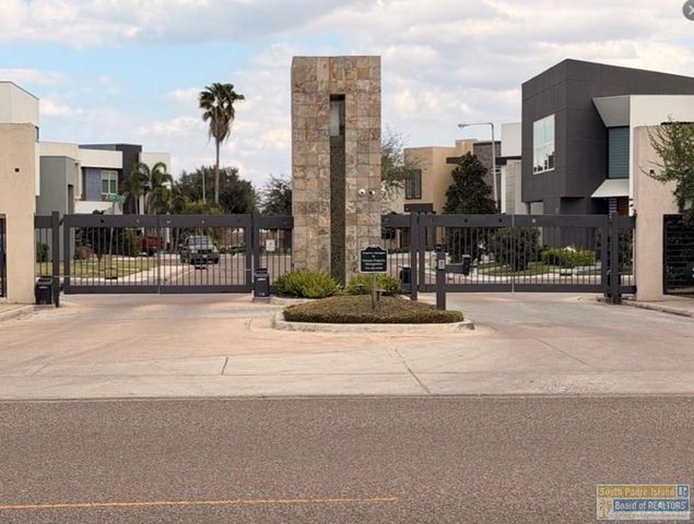 2404 S 43rd St., Mcallen, TX 78503