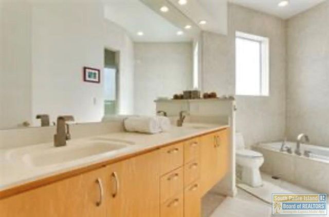 2404 S 43rd St., Mcallen, TX 78503