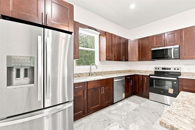 1853 DELLA DRIVE, Naples, FL 34117