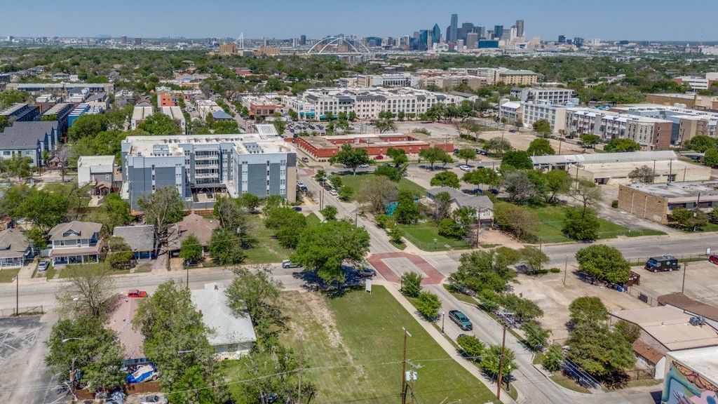 409 Sunset Avenue, Dallas, TX 75208
