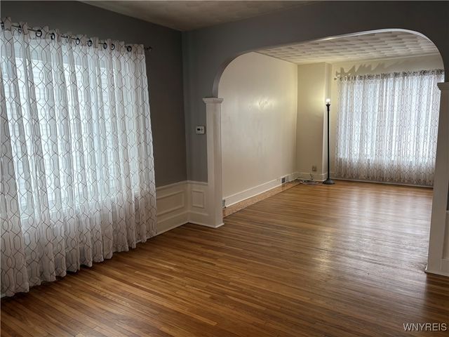 424 Taunton Place, Buffalo, NY 14216