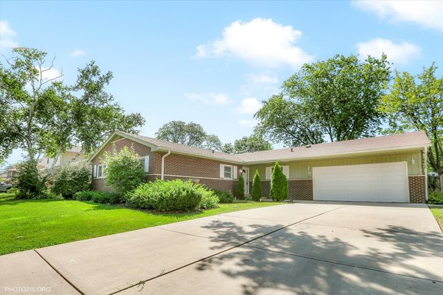 963 Garden Lane, Wheeling, IL 60090