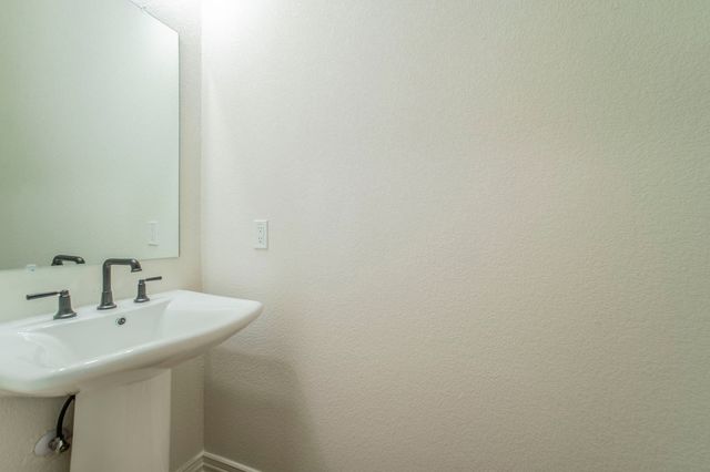 430 Harvest Time Lane, Venus, TX 76084